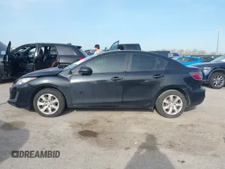 2013 Mazda Mazda3 i Sport with VIN JM1BL1U79D1828304, listed as a IAAI auction lot 41871463 with 95,453 mi miles. Bid and sale history available at carsss.com. Image 14.