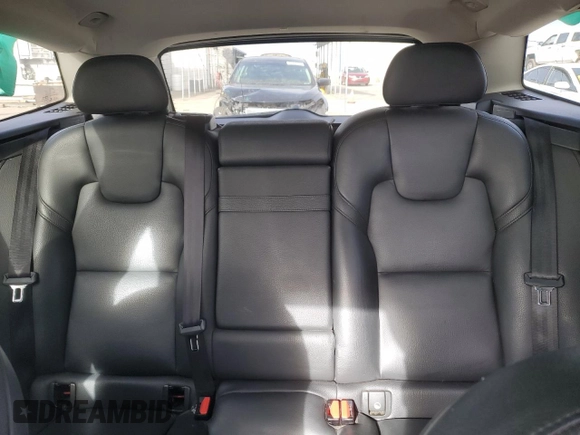 2019 Volvo XC60 Momentum with VIN LYV102DK2KB332538, listed as a Copart auction lot 85345534 with 189,949 mi miles and Salvage title. Bid and sale history available at DreamBid. Image 10.