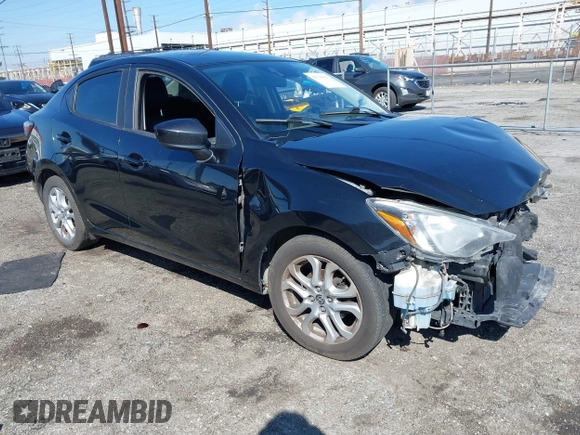 2016 Scion iA z VIN 3MYDLBZV0GY123351, wystawiony jako IAAI lot #41736327 z przebiegiem 86 804 mil mil oraz . Historia ofert i sprzedaży dostępna na DreamBid. Obrazek 1.