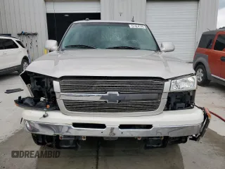 2005 Chevrolet Avalanche LT with VIN 3GNEC12Z05G182310, listed as a Copart auction lot 57424735 with 284,130 mi miles and Salvage title. Bid and sale history available at DreamBid. Image 5.