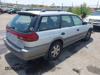 1999 Subaru Legacy Outback z VIN 4S3BG685XX7600386, wystawiony jako IAAI lot #42495176 z przebiegiem 255 310 mil mil oraz . Historia ofert i sprzedaży dostępna na DreamBid. Obrazek 4.