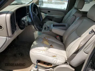 2003 Chevrolet Suburban LT with VIN 3GNEC16Z43G150161, listed as a Copart auction lot 62352354 with 211,614 mi miles and Clean Title. Bid and sale history available at carsss.com. Image 7.