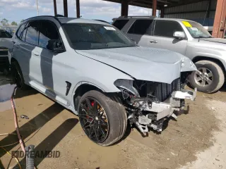 2022 BMW X3 M z VIN 5YM13EC0XN9M66145, wystawiony jako Copart lot #39769893 z przebiegiem 1682 mil mil oraz . Historia ofert i sprzedaży dostępna na DreamBid. Obrazek 4.