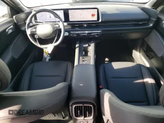 2023 Hyundai Ioniq 6 Preferred z VIN KMHM34AC5PA022942, wystawiony jako Copart lot #76087113 z przebiegiem 396 mil mil oraz . Historia ofert i sprzedaży dostępna na DreamBid. Obrazek 8.