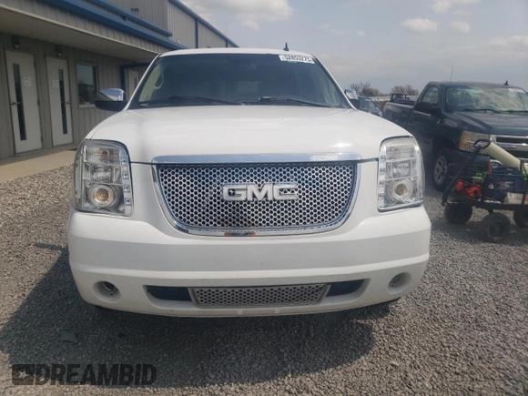 2007 GMC Yukon Denali z VIN 1GKFK63817J345216, wystawiony jako Copart lot #52853275 z przebiegiem 245 524 mil mil oraz Szkoda całkowita • Salvage title. Historia ofert i sprzedaży dostępna na DreamBid. Obrazek 5.