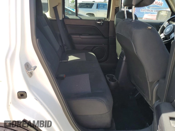 2014 Jeep Patriot Latitude with VIN 1C4NJPFB5ED529903, listed as a Copart auction lot 47980455 with 90,418 mi miles and Salvage Title. Bid and sale history available at carsss.com. Image 10.