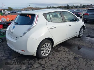 2015 Nissan LEAF SV with VIN 1N4AZ0CPXFC302167, listed as a IAAI auction lot 41636233 with 89,516 mi miles. Bid and sale history available at carsss.com. Image 4.