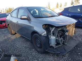 2012 Nissan Versa SV with VIN 3N1CN7AP4CL894405, listed as a IAAI auction lot 41424716 with 139,337 mi miles. Bid and sale history available at carsss.com. Image 1.