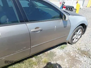 2005 Nissan Maxima SE z VIN 1N4BA41E45C827101, wystawiony jako IAAI lot #40311674 z przebiegiem 226 801 mil mil oraz . Historia ofert i sprzedaży dostępna na DreamBid. Obrazek 3.