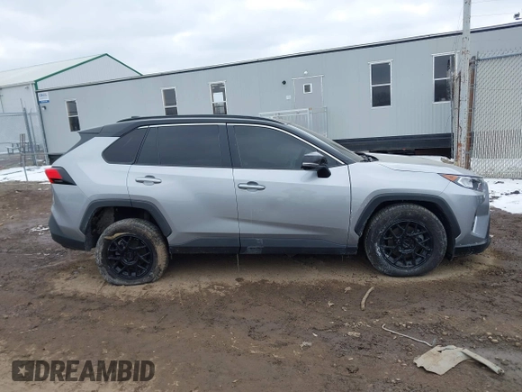 2019 Toyota RAV4 XLE with VIN 2T3W1RFV0KW007088, listed as a IAAI auction lot 41642339 with 60,567 mi miles. Bid and sale history available at carsss.com. Image 14.