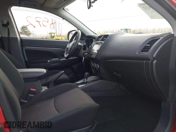 2019 Mitsubishi Outlander ES z VIN JA4AR3AU9KU025952, wystawiony jako IAAI lot #40968572 z przebiegiem 81 620 mil mil oraz . Historia ofert i sprzedaży dostępna na DreamBid. Obrazek 5.