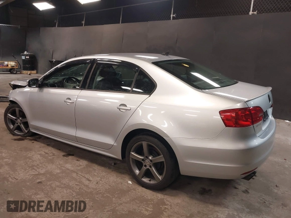 2012 Volkswagen Jetta Sedan SE w/Convenience & Sunroof PZEV with VIN 3VWBP7AJ9CM342419, listed as a IAAI auction lot 41468946 with 252,557 mi miles. Bid and sale history available at carsss.com. Image 3.