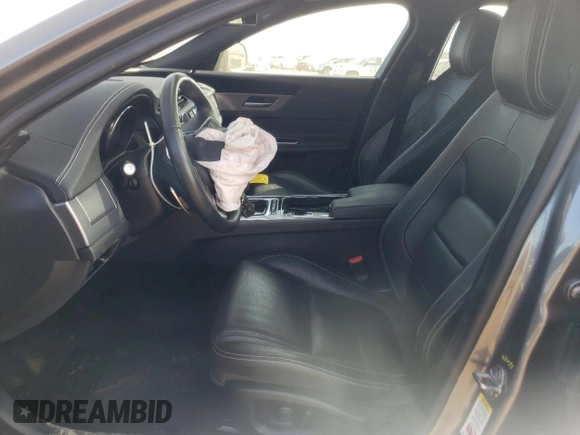 2018 Jaguar XF 35t R-Sport with VIN SAJBL4EV2JCY55361, listed as a Copart auction lot 68311824 with 34,165 mi miles and Salvage Title. Bid and sale history available at carsss.com. Image 7.