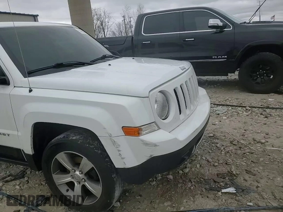 2016 Jeep Patriot Latitude z VIN 1C4NJRFB6GD695443, wystawiony jako Copart lot #52429825 z przebiegiem 125 999 mil mil oraz Czysty tytuł • Clean title. Historia ofert i sprzedaży dostępna na DreamBid. Obrazek 14.