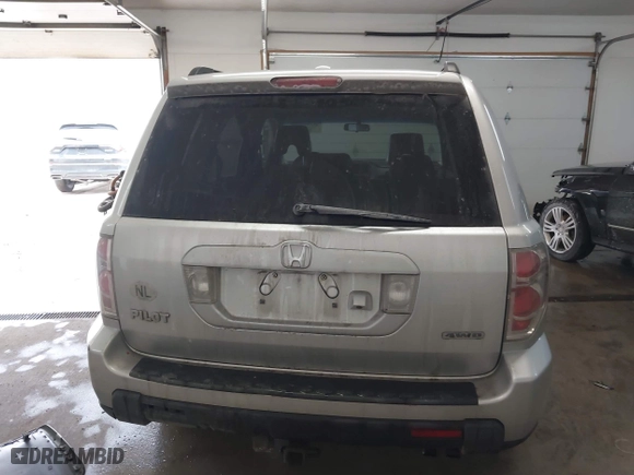 2008 Honda Pilot EX-L with VIN 5FNYF18758B006821, listed as a IAAI auction lot 41642008 with 195,678 mi miles. Bid and sale history available at carsss.com. Image 17.
