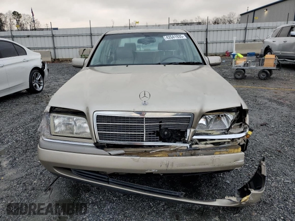 1997 Mercedes-Benz C 230/260/280/320 z VIN WDBHA28E3VF565566, wystawiony jako Copart lot #42641935 z przebiegiem 163 628 mil mil oraz Szkoda całkowita • Salvage title. Historia ofert i sprzedaży dostępna na DreamBid. Obrazek 5.