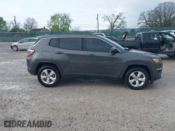 2018 Jeep Compass Latitude with VIN 3C4NJCBB3JT377011, listed as a IAAI auction lot 41886466 with 94,361 mi miles. Bid and sale history available at carsss.com. Image 13.