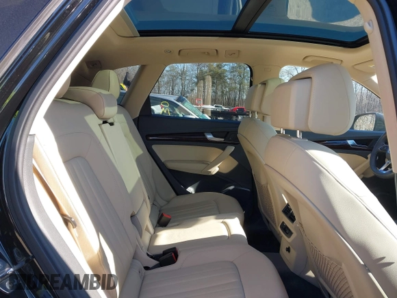 2019 Audi Q5 Premium with VIN WA1ANAFY7K2043454, listed as a IAAI auction lot 41620464 with 57,516 mi miles. Bid and sale history available at carsss.com. Image 8.