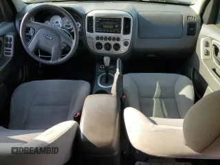 2005 Ford Escape Hybrid with VIN 1FMCU96HX5KC45835, listed as a Copart auction lot 55238065 with 223,769 mi miles and Salvage title. Bid and sale history available at DreamBid. Image 8.