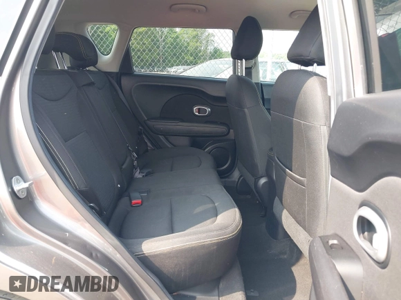 2016 Kia Soul + z VIN KNDJP3A57G7312166, wystawiony jako IAAI lot #42423704 z przebiegiem 106 619 mil mil oraz . Historia ofert i sprzedaży dostępna na DreamBid. Obrazek 8.