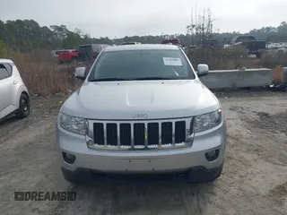 2012 Jeep Grand Cherokee Laredo with VIN 1C4RJFAG7CC189381, listed as a IAAI auction lot 41429085 with 137,238 mi miles. Bid and sale history available at carsss.com. Image 11.