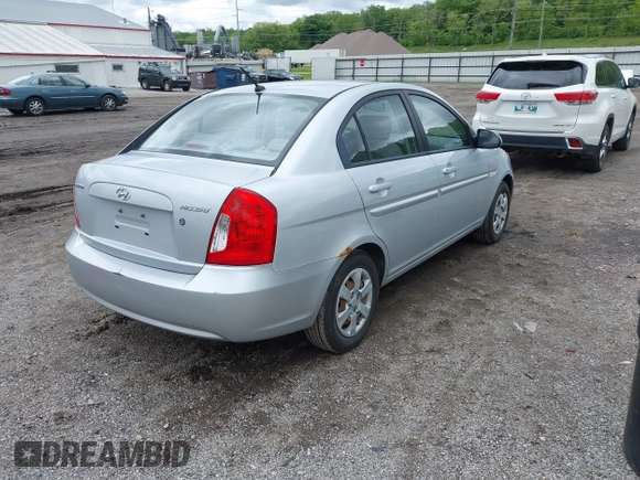 2007 Hyundai Accent GLS с VIN KMHCN46C57U155326, выставлен на аукционе IAAI как лот 42296898 с пробегом 112 122 миль миль и . История ставок и продаж доступна на DreamBid. Изображение 4.