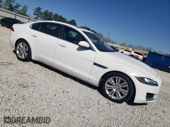 2016 Jaguar XF 35t Premium z VIN SAJBD4BV5GCY19710, wystawiony jako Copart lot #46468665 z przebiegiem 96 207 mil mil oraz Szkoda całkowita • Salvage title. Historia ofert i sprzedaży dostępna na DreamBid. Obrazek 4.