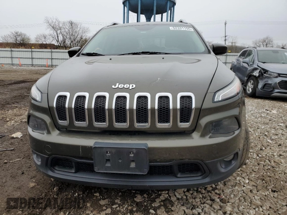 2015 Jeep Cherokee Latitude z VIN 1C4PJMCS7FW515406, wystawiony jako Copart lot #52331155 z przebiegiem 129 815 mil mil oraz Szkoda całkowita • Salvage title. Historia ofert i sprzedaży dostępna na DreamBid. Obrazek 5.