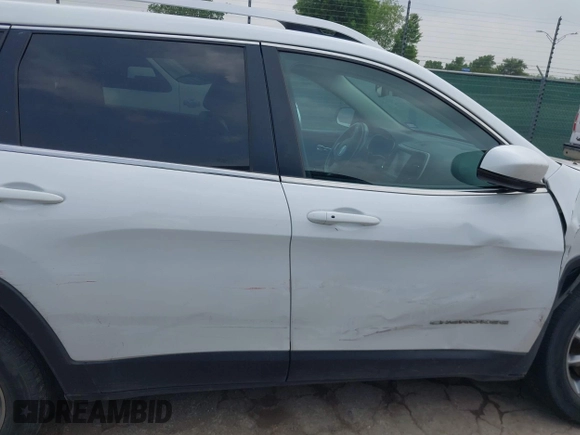 2018 Jeep Cherokee Limited with VIN 1C4PJMDX3JD516924, listed as a IAAI auction lot 42189115 with 111,670 mi miles and . Bid and sale history available at DreamBid. Image 13.