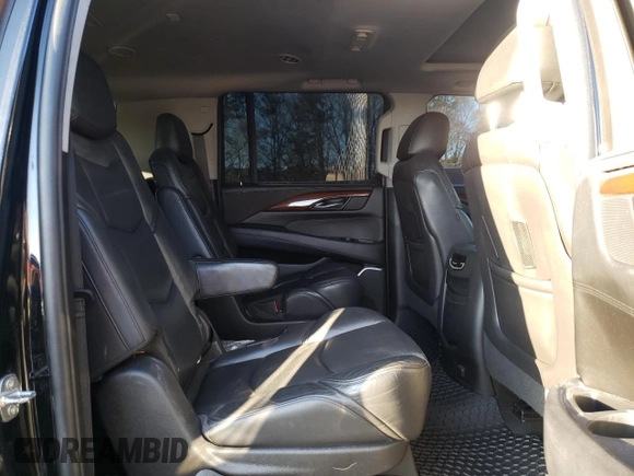 2019 Cadillac Escalade ESV Luxury z VIN 1GYS4HKJ1KR162522, wystawiony jako Copart lot #41670555 z przebiegiem 138 967 mil mil oraz Czysty tytuł • Clean title. Historia ofert i sprzedaży dostępna na DreamBid. Obrazek 11.