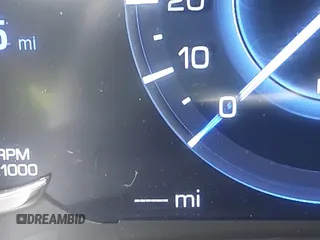 2017 Cadillac Escalade Luxury z VIN 1GYS4BKJ0HR271477, wystawiony jako IAAI lot #42278219 z przebiegiem Nie podano mil oraz . Historia ofert i sprzedaży dostępna na DreamBid. Obrazek 15.
