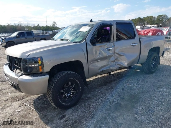 2009 Chevrolet Silverado 1500 LS with VIN 3GCEK13C89G153861, listed as a IAAI auction lot 41587774 with NaN miles. Bid and sale history available at carsss.com. Image 2.
