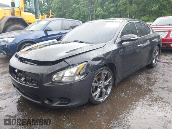2014 Nissan Maxima SV z VIN 1N4AA5AP5EC910054, wystawiony jako IAAI lot #42251371 z przebiegiem 208 413 mil mil oraz . Historia ofert i sprzedaży dostępna na DreamBid. Obrazek 2.