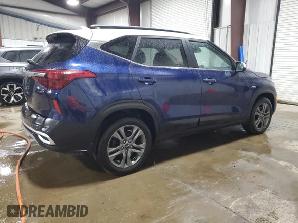2021 Kia Seltos S z VIN KNDEUCAA9M7172365, wystawiony jako Copart lot #59109205 z przebiegiem 110 469 mil mil oraz Szkoda całkowita • Salvage title. Historia ofert i sprzedaży dostępna na DreamBid. Obrazek 3.
