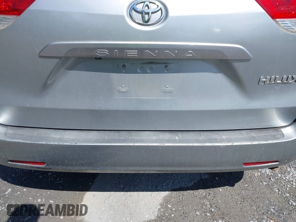 2011 Toyota Sienna LE AAS with VIN 5TDKK3DC2BS175598, listed as a IAAI auction lot 42186153 with 169,267 mi miles. Bid and sale history available at carsss.com. Image 19.
