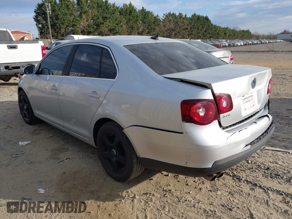 2008 Volkswagen Jetta SE with VIN 3VWRZ71K08M187848, listed as a IAAI auction lot 41918064 with 181,998 mi miles and . Bid and sale history available at DreamBid. Image 3.