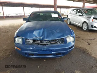 2007 Ford Mustang Deluxe with VIN 1ZVFT80N575334160, listed as a IAAI auction lot 41960332 with 160,283 mi miles. Bid and sale history available at carsss.com. Image 12.