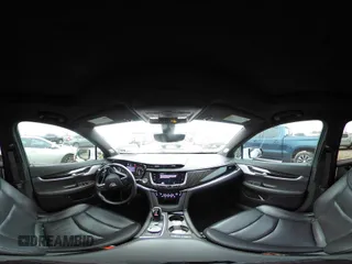 2021 Cadillac XT6 Premium Luxury z VIN 1GYKPCRSXMZ169206, wystawiony jako IAAI lot #41581841 z przebiegiem 64 789 mil mil oraz . Historia ofert i sprzedaży dostępna na DreamBid. Obrazek 18.