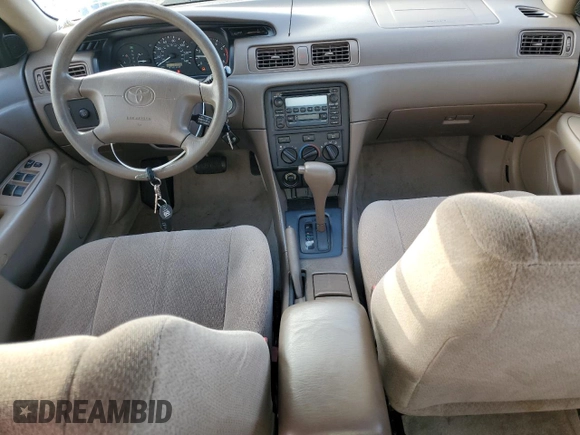 2001 Toyota Camry CE with VIN JT2BG22K610551574, listed as a Copart auction lot 82467224 with 131,730 mi miles and Clean Title. Bid and sale history available at carsss.com. Image 8.