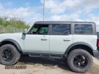 2022 Ford Bronco с VIN 1FMEE5BP9NLB05314, выставлен на аукционе IAAI как лот 41910228 с пробегом Не указан миль и . История ставок и продаж доступна на DreamBid. Изображение 14.