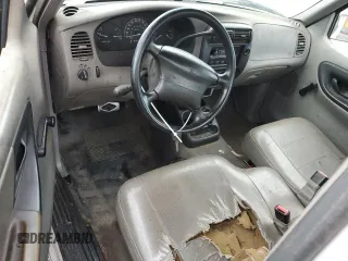 2000 Ford Ranger XL with VIN 1FTYR10V6YPA45523, listed as a Copart auction lot 49020935 with 153,652 mi miles and Clean Title. Bid and sale history available at carsss.com. Image 8.