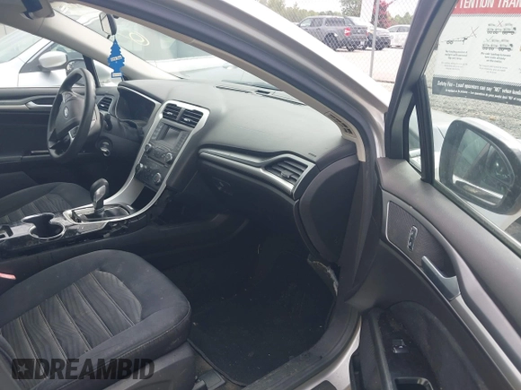 2016 Ford Fusion SE z VIN 3FA6P0H72GR296906, wystawiony jako IAAI lot #42571597 z przebiegiem 242 623 mil mil oraz . Historia ofert i sprzedaży dostępna na DreamBid. Obrazek 5.