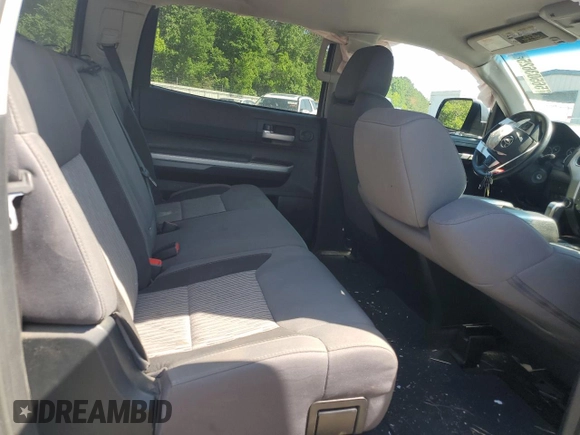 2016 Toyota Tundra SR5 z VIN 5TFDW5F10GX557117, wystawiony jako Copart lot #56503625 z przebiegiem 138 648 mil mil oraz Szkoda całkowita • Salvage title. Historia ofert i sprzedaży dostępna na DreamBid. Obrazek 10.