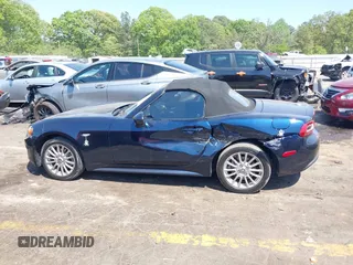 2018 FIAT 124 Spider Classica z VIN JC1NFAEK1J0136558, wystawiony jako IAAI lot #42065716 z przebiegiem 67 000 mil mil oraz . Historia ofert i sprzedaży dostępna na DreamBid. Obrazek 14.