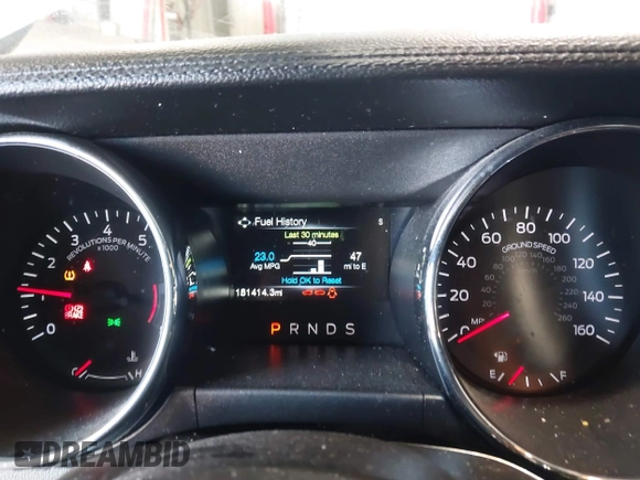 2016 Ford Mustang EcoBoost z VIN 1FA6P8TH9G5232220, wystawiony jako IAAI lot #42175822 z przebiegiem 181 414 mil mil oraz . Historia ofert i sprzedaży dostępna na DreamBid. Obrazek 7.