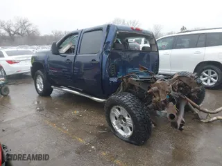 2010 Chevrolet Silverado 1500 LT with VIN 3GCRKSE31AG224178, listed as a IAAI auction lot 41448004 with 163,933 mi miles. Bid and sale history available at carsss.com. Image 3.