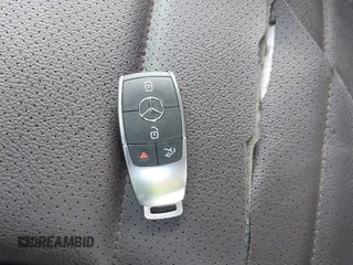 2022 Mercedes-Benz GLS 450 z VIN 4JGFF5KE7NA605029, wystawiony jako IAAI lot #41084955 z przebiegiem 47 501 mil mil oraz . Historia ofert i sprzedaży dostępna na DreamBid. Obrazek 11.