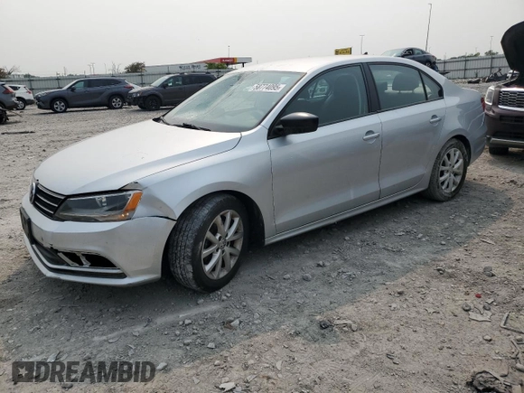 2015 Volkswagen Jetta SE z VIN 3VWD17AJXFM256597, wystawiony jako Copart lot #58774095 z przebiegiem 150 969 mil mil oraz Szkoda całkowita • Salvage title. Historia ofert i sprzedaży dostępna na DreamBid. Obrazek 1.
