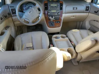 2007 Kia Sedona LX with VIN KNDMB233776149624, listed as a Copart auction lot 43429105 with 184,399 mi miles and Salvage Title. Bid and sale history available at carsss.com. Image 8.