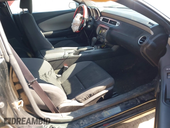 2014 Chevrolet Camaro LS z VIN 2G1FA1E36E9246671, wystawiony jako IAAI lot #41770553 z przebiegiem 170 121 mil mil oraz . Historia ofert i sprzedaży dostępna na DreamBid. Obrazek 5.